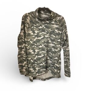 Duffield Lane Lexington Funnel Zipper Neck Camo Print Sweatshirt M